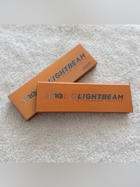 Urban Decay LightBeam Palette BNIB.